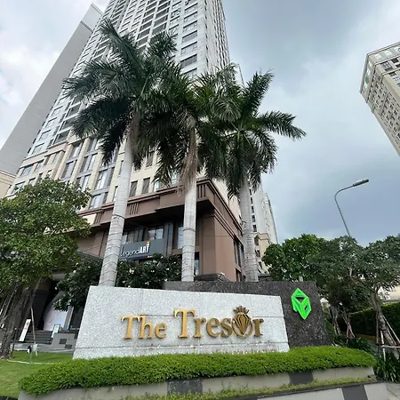Tropical House - New Apartment At Tresor